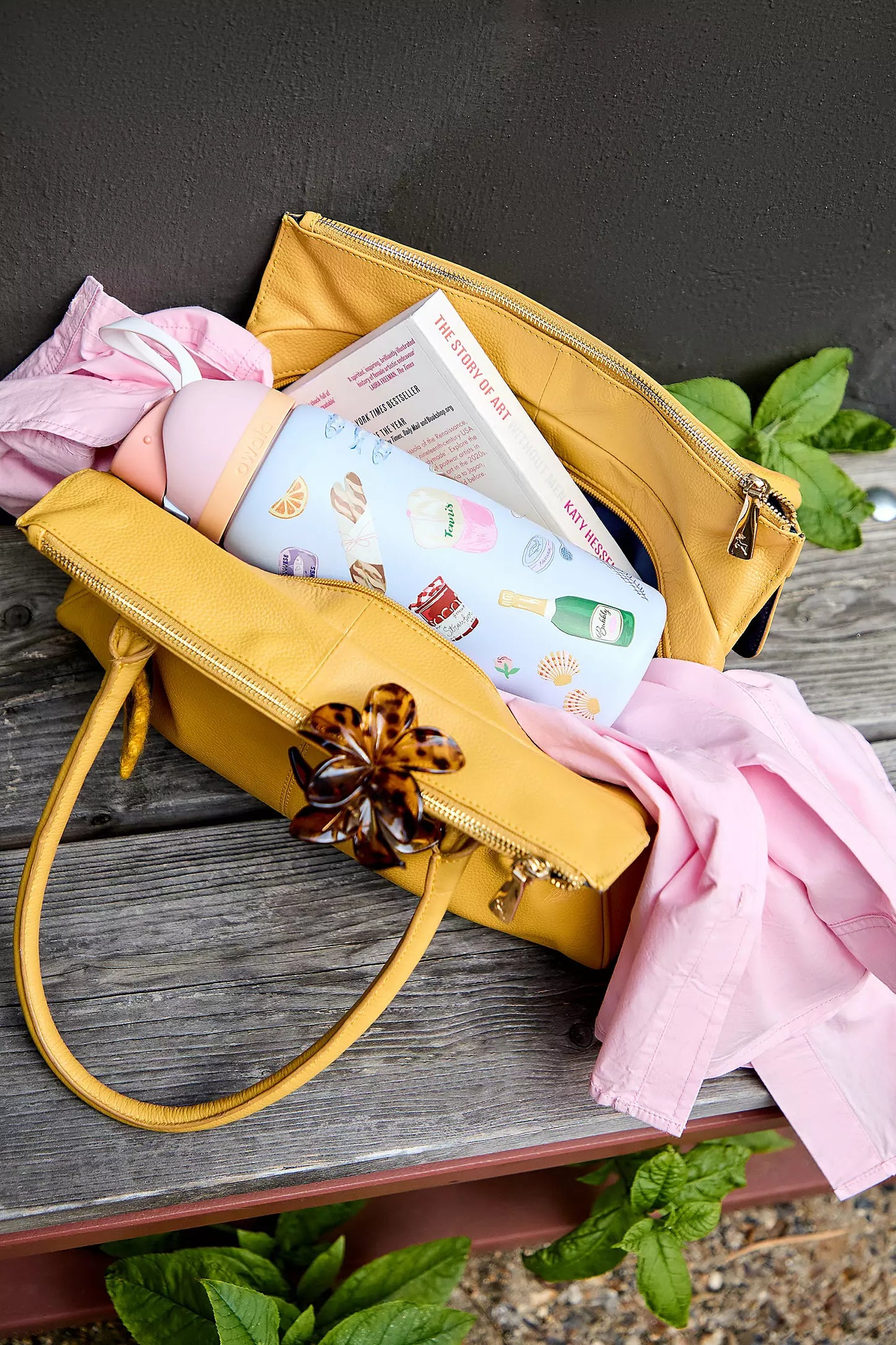 Owala UO Exclusive 32oz FreeSip Bow Water Bottle - Picnic Prep