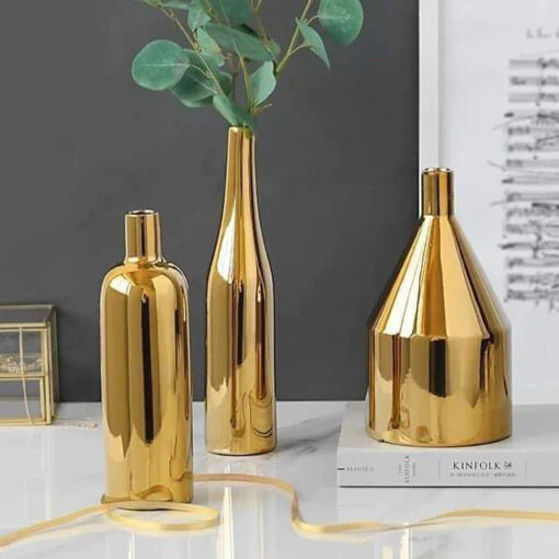 Elegant Gold Flower Vases