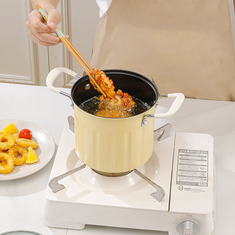 Deep Fryer With Strainer