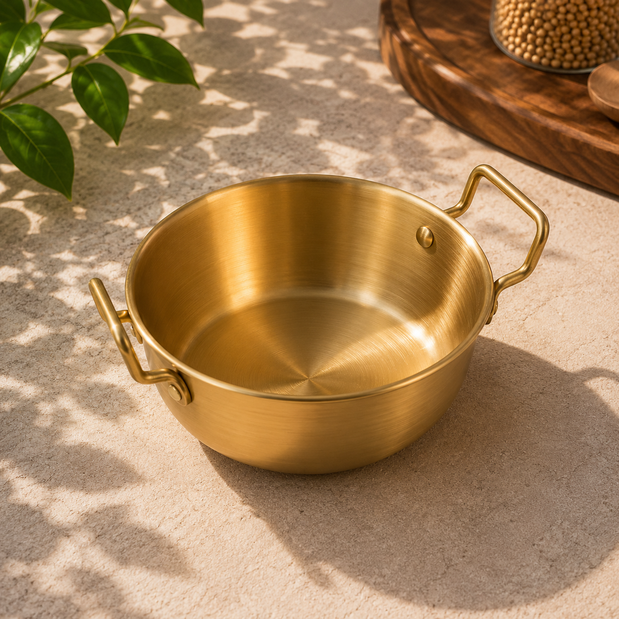 Golden Eared Serving Bowl – 17cm